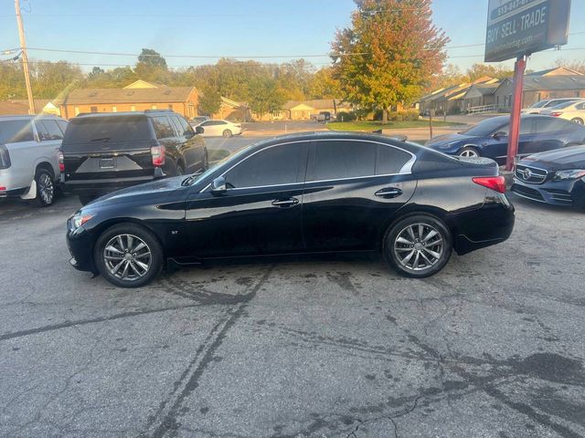 2015 INFINITI Q50 Base