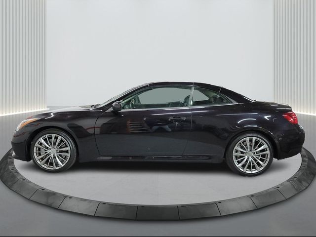 2015 INFINITI Q60 Base