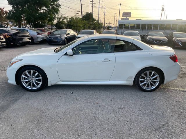 2015 INFINITI Q60 Base