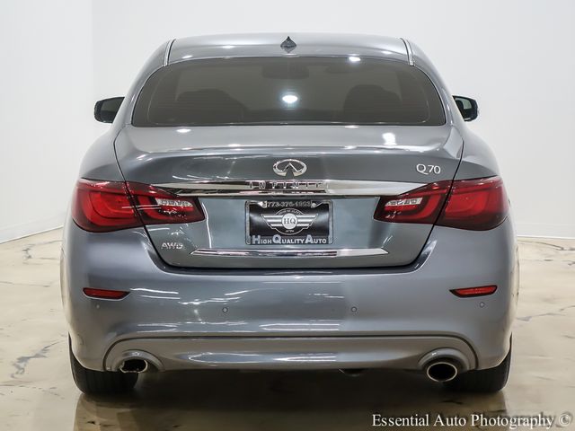 2015 INFINITI Q70 Base