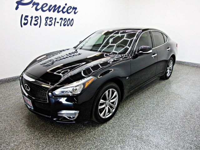 2015 INFINITI Q70 Base