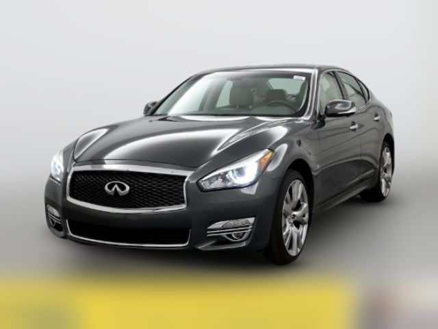 2015 INFINITI Q70 Base