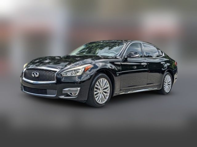 2015 INFINITI Q70L Base