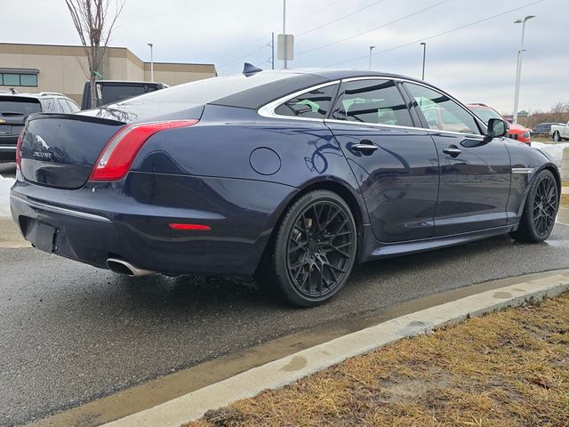 2015 Jaguar XJ Base