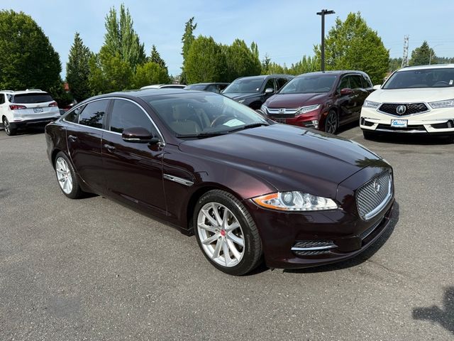 2015 Jaguar XJ Base