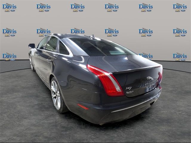 2015 Jaguar XJ Base