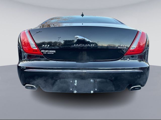 2015 Jaguar XJ Base