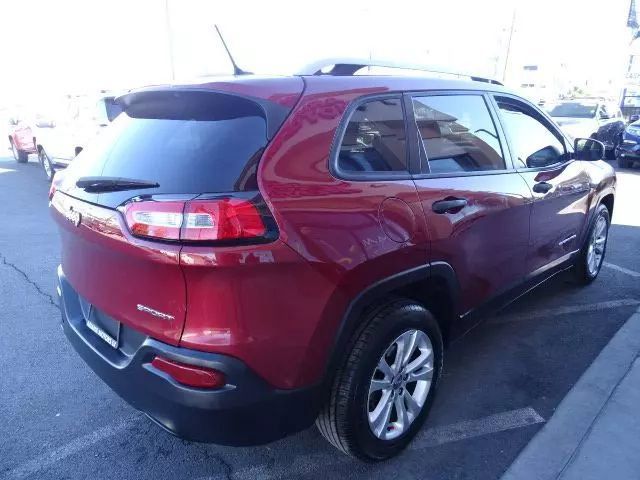 2015 Jeep Cherokee Sport