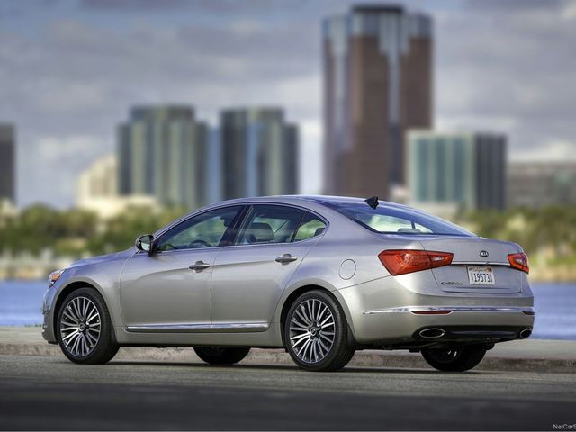 2015 Kia Cadenza Premium