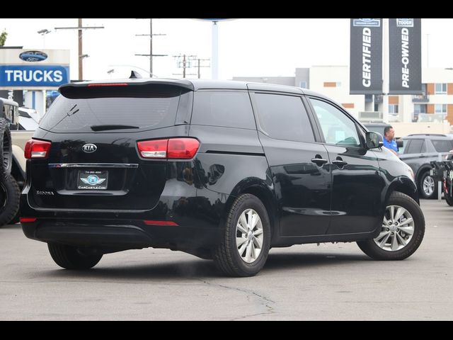 2015 Kia Sedona L