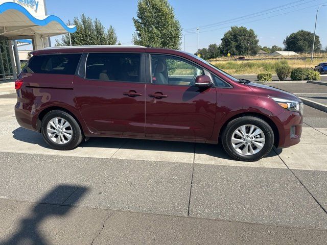 2015 Kia Sedona LX