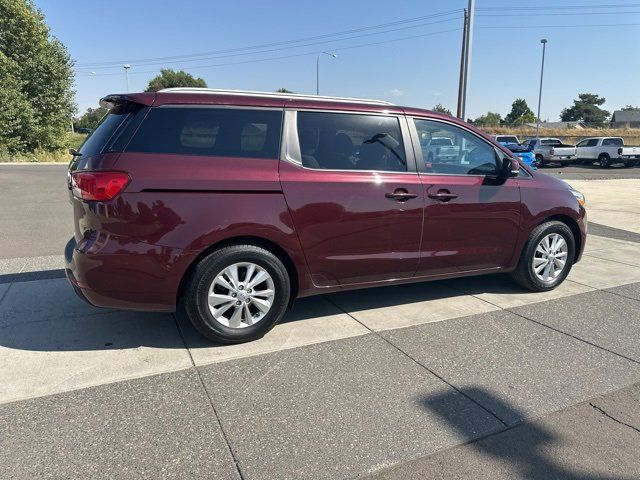 2015 Kia Sedona LX