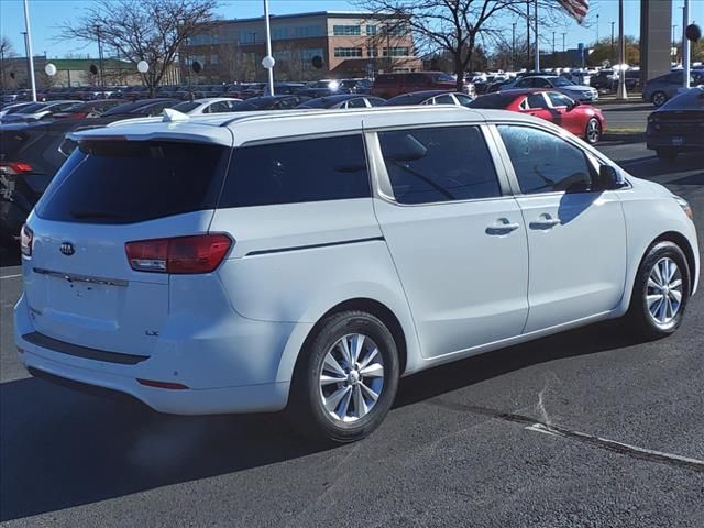 2015 Kia Sedona LX