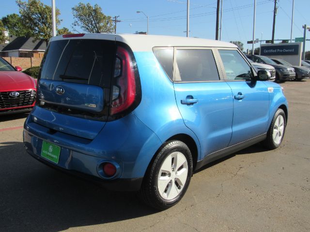 2015 Kia Soul EV Base