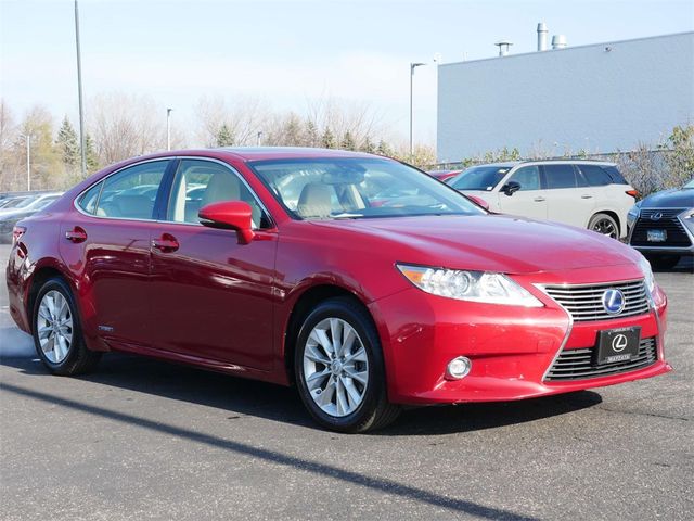 2015 Lexus ES Hybrid 300h