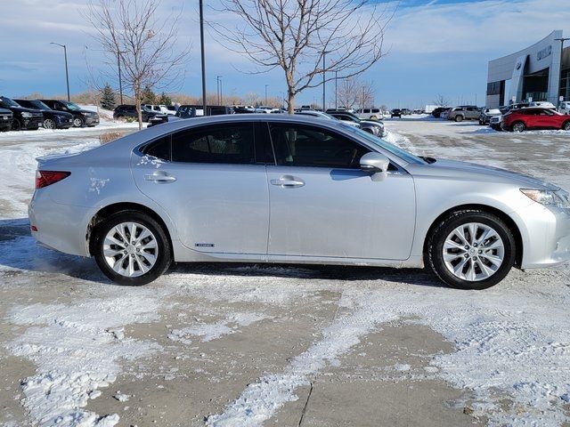 2015 Lexus ES Hybrid 300h