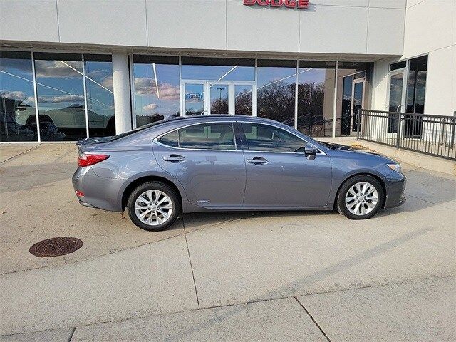 2015 Lexus ES Hybrid 300h