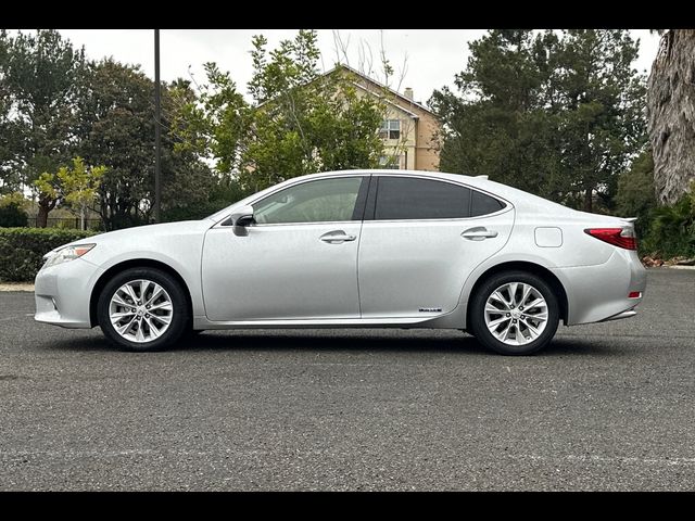 2015 Lexus ES Hybrid 300h