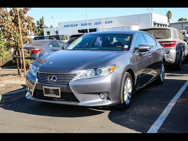 2015 Lexus ES Hybrid 300h