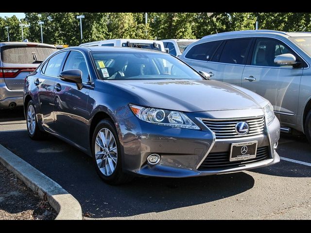 2015 Lexus ES Hybrid 300h