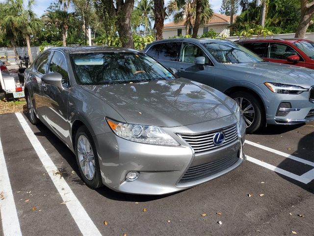 2015 Lexus ES Hybrid 300h