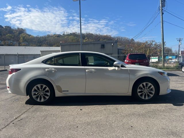 2015 Lexus ES Hybrid 300h