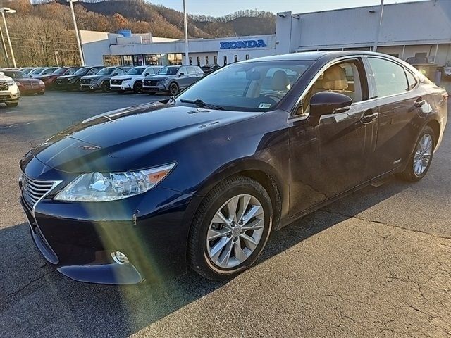 2015 Lexus ES Hybrid 300h