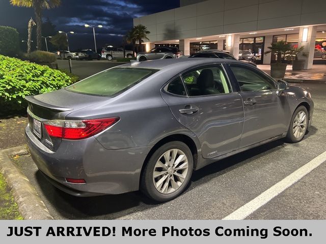 2015 Lexus ES Hybrid 300h