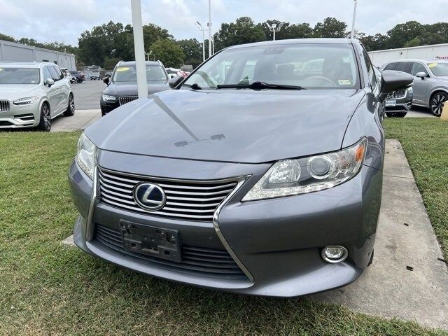 2015 Lexus ES Hybrid 300h