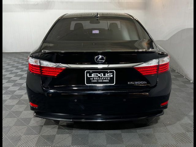 2015 Lexus ES Hybrid 300h