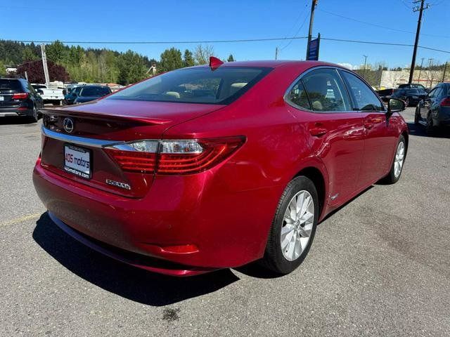 2015 Lexus ES Hybrid 300h