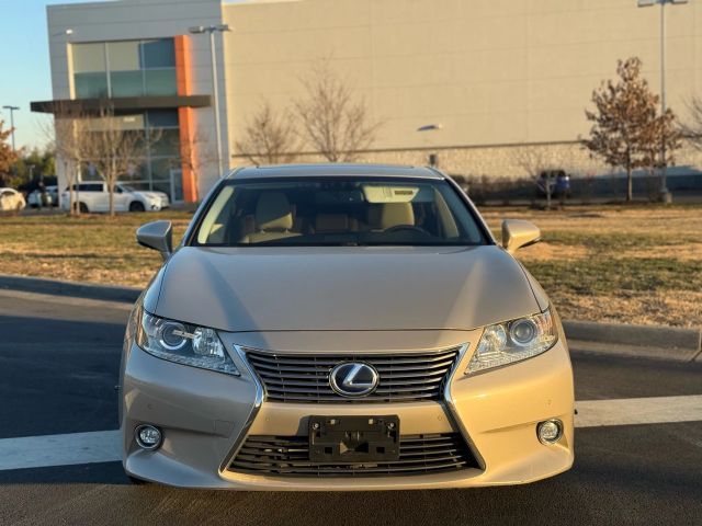 2015 Lexus ES Hybrid 300h