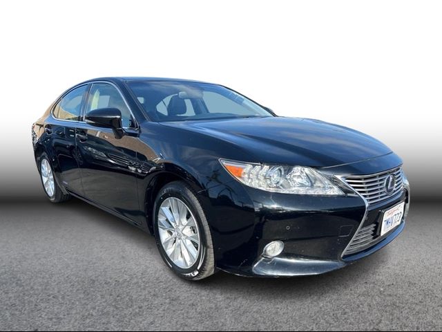 2015 Lexus ES Hybrid 300h