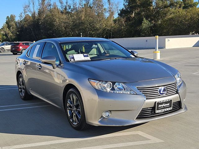 2015 Lexus ES Hybrid 300h