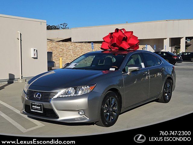 2015 Lexus ES Hybrid 300h