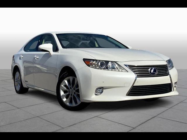 2015 Lexus ES Hybrid 300h