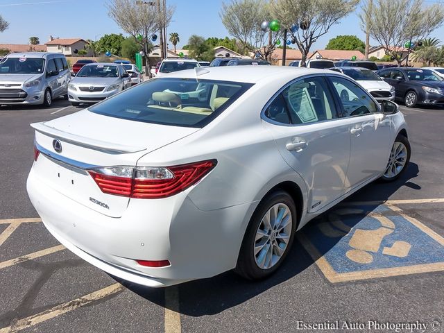 2015 Lexus ES Hybrid 300h