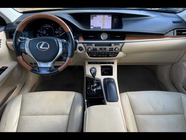 2015 Lexus ES Hybrid 300h