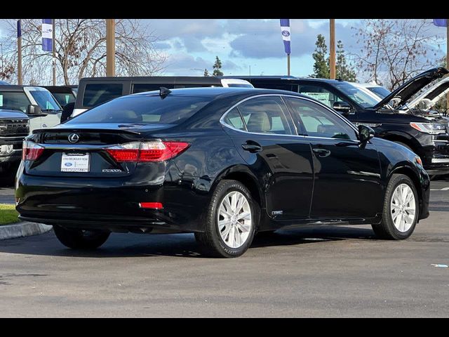 2015 Lexus ES Hybrid 300h