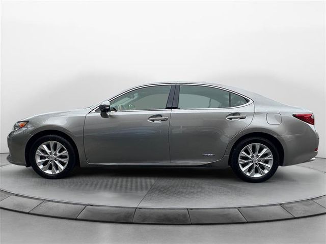 2015 Lexus ES Hybrid 300h