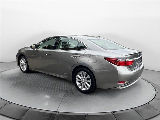 2015 Lexus ES Hybrid 300h