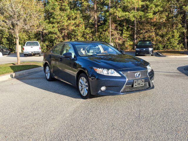 2015 Lexus ES Hybrid 300h