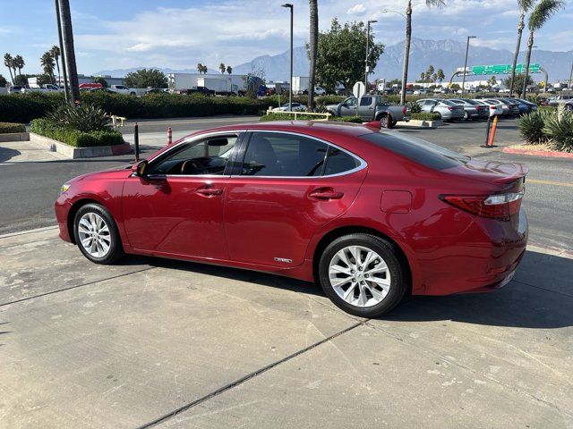 2015 Lexus ES Hybrid 300h