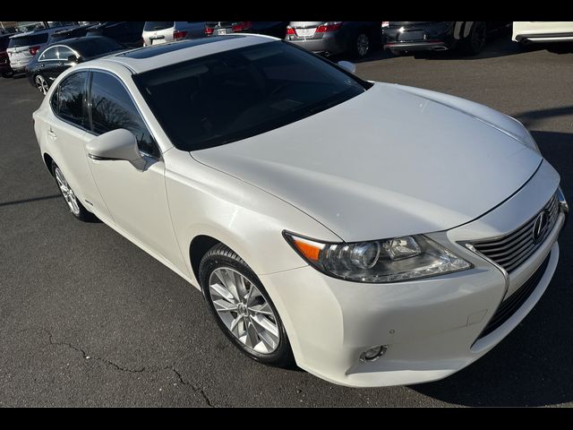 2015 Lexus ES Hybrid 300h