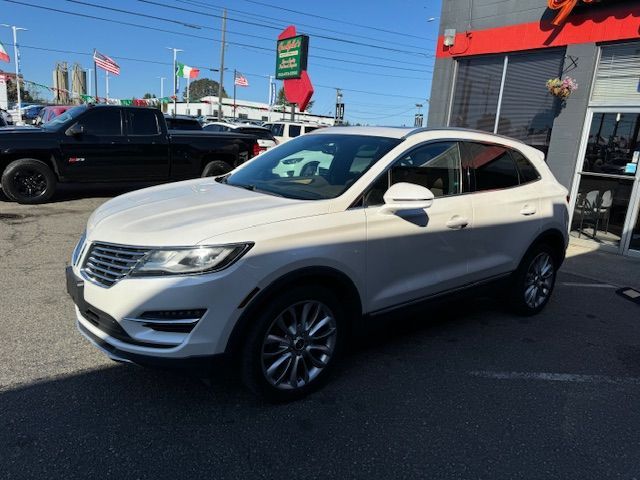 2015 Lincoln MKC Base