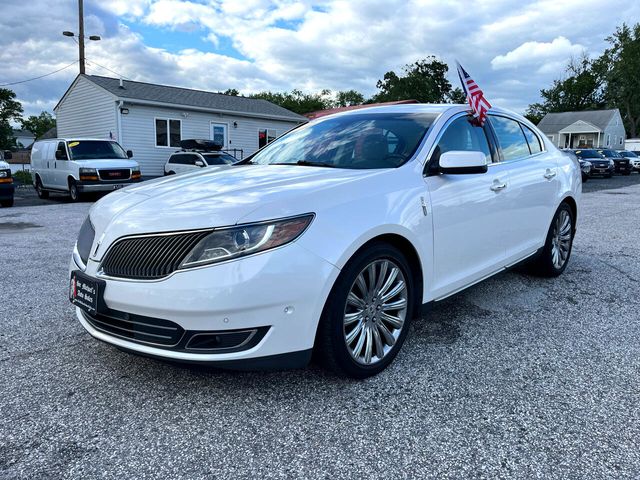 2015 Lincoln MKS Base