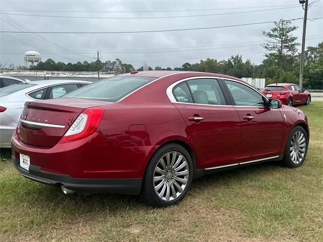 2015 Lincoln MKS Base