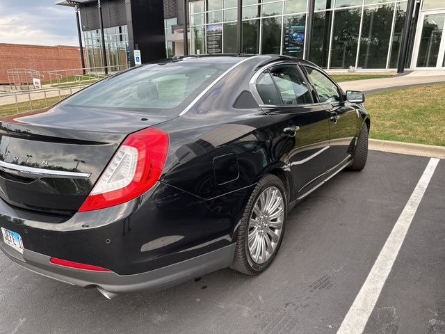 2015 Lincoln MKS Base