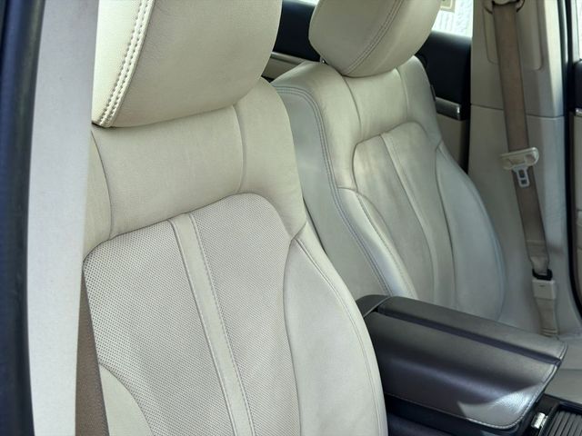 2015 Lincoln MKS Base