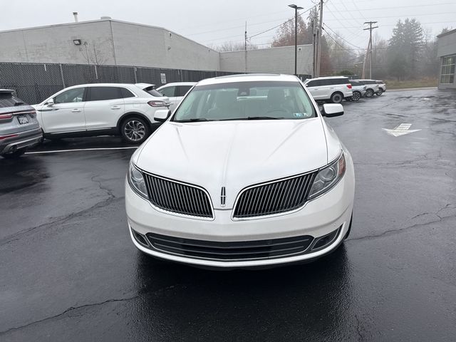 2015 Lincoln MKS Base